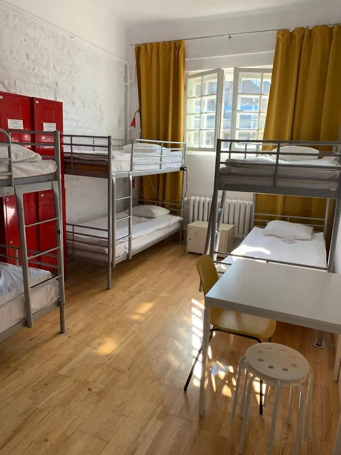 New World St Hostel And Private Room Varsó 0*,