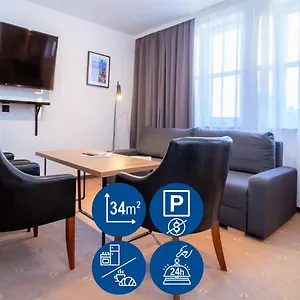 - Aparthotel