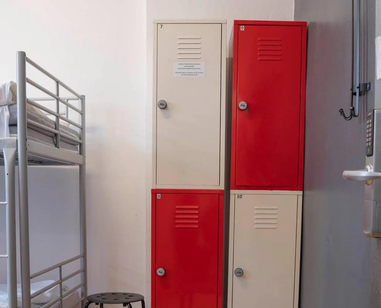 New World St Hostel And Private Room Varsóvia 0*,