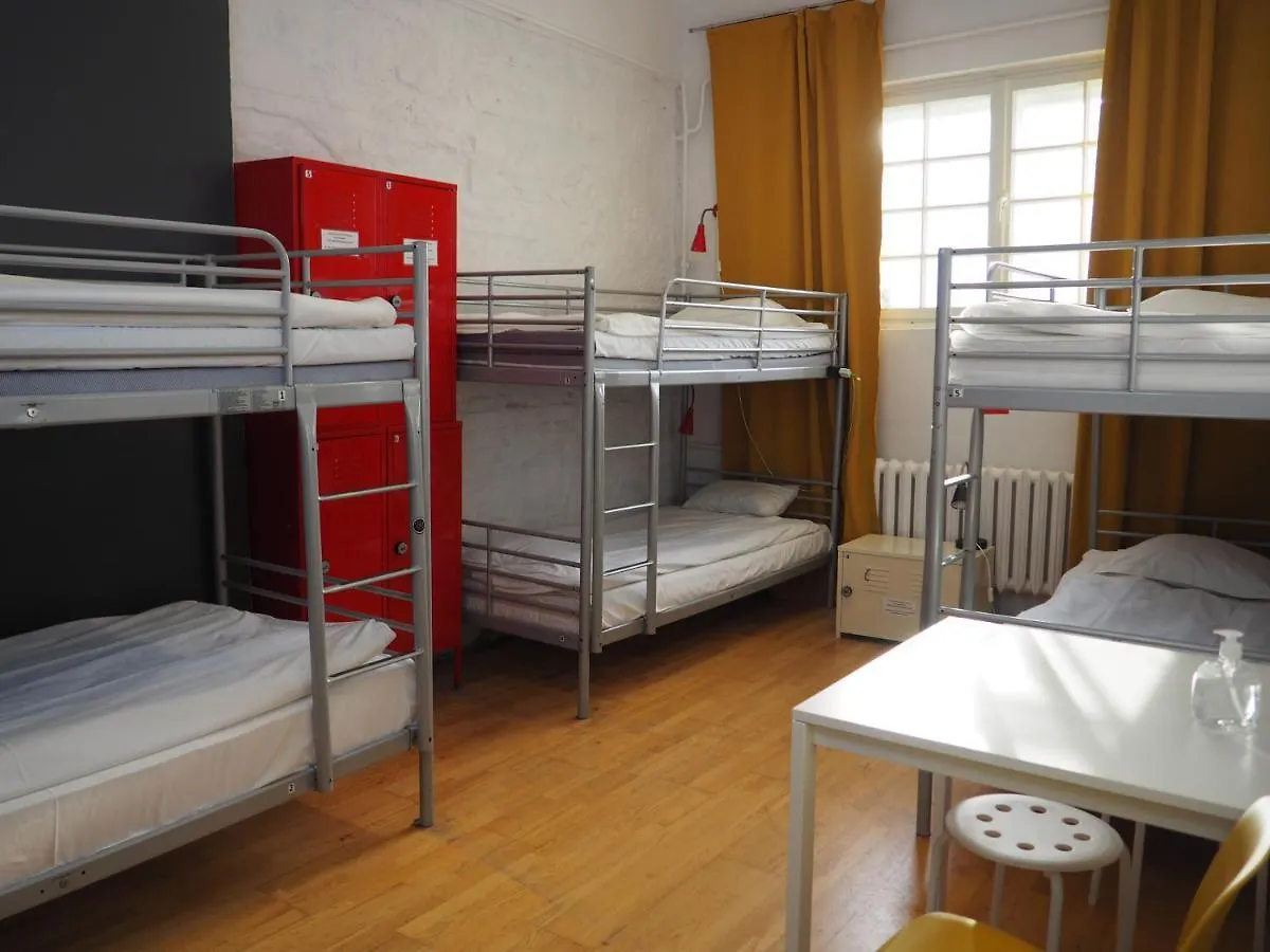 New World St Hostel And Private Room