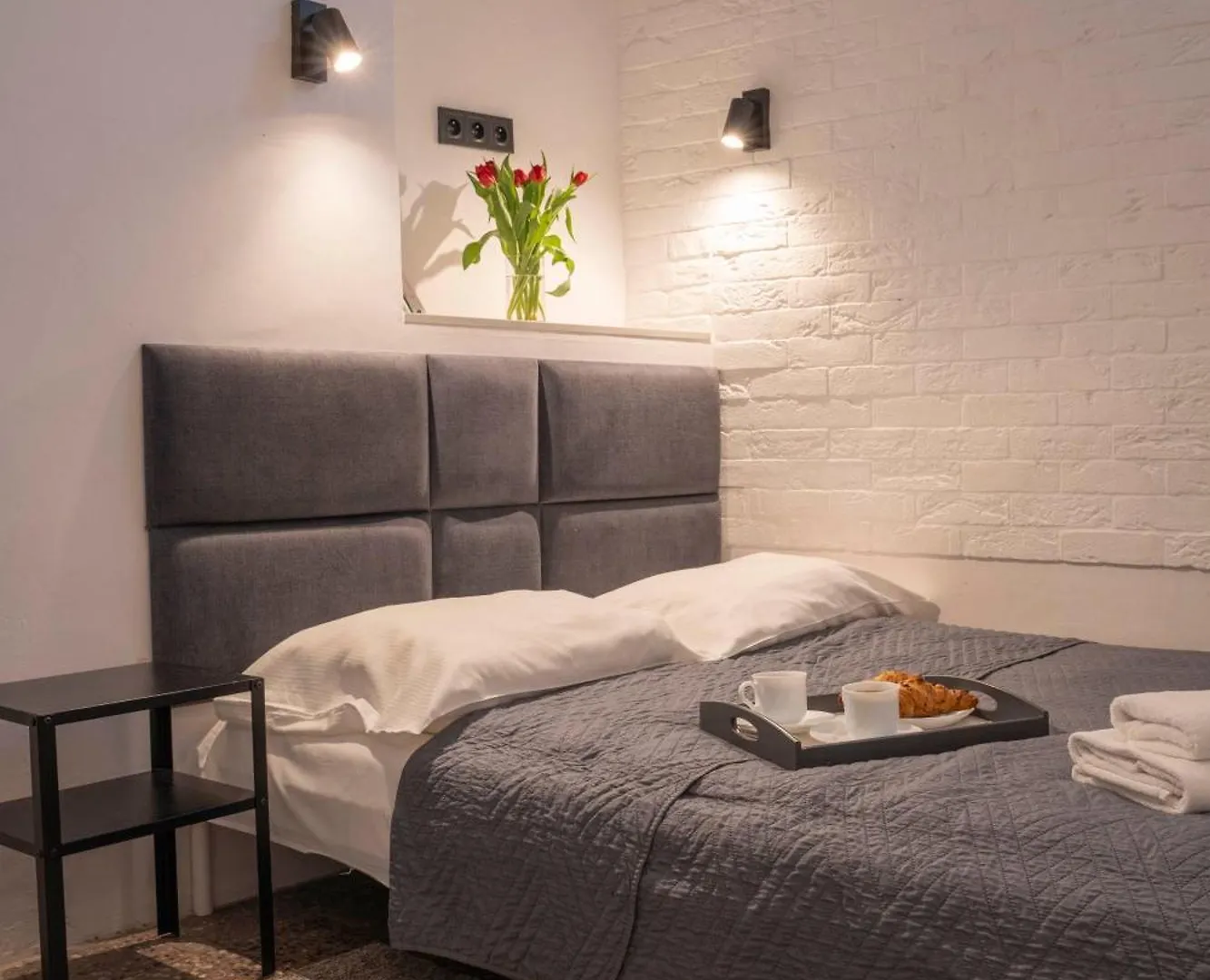 New World St Hostel And Private Room