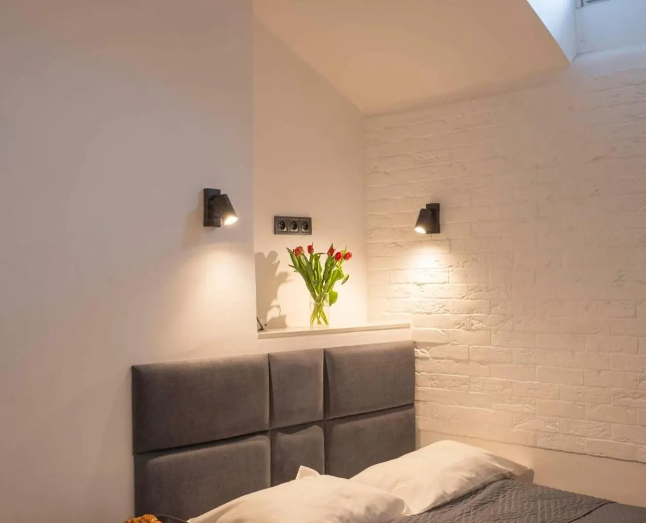 New World St Hostel And Private Room